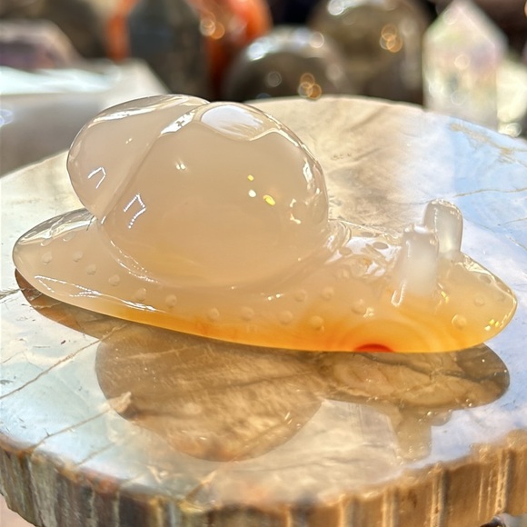 Agate Crystal Snail Carving! - Picture 6 of 9